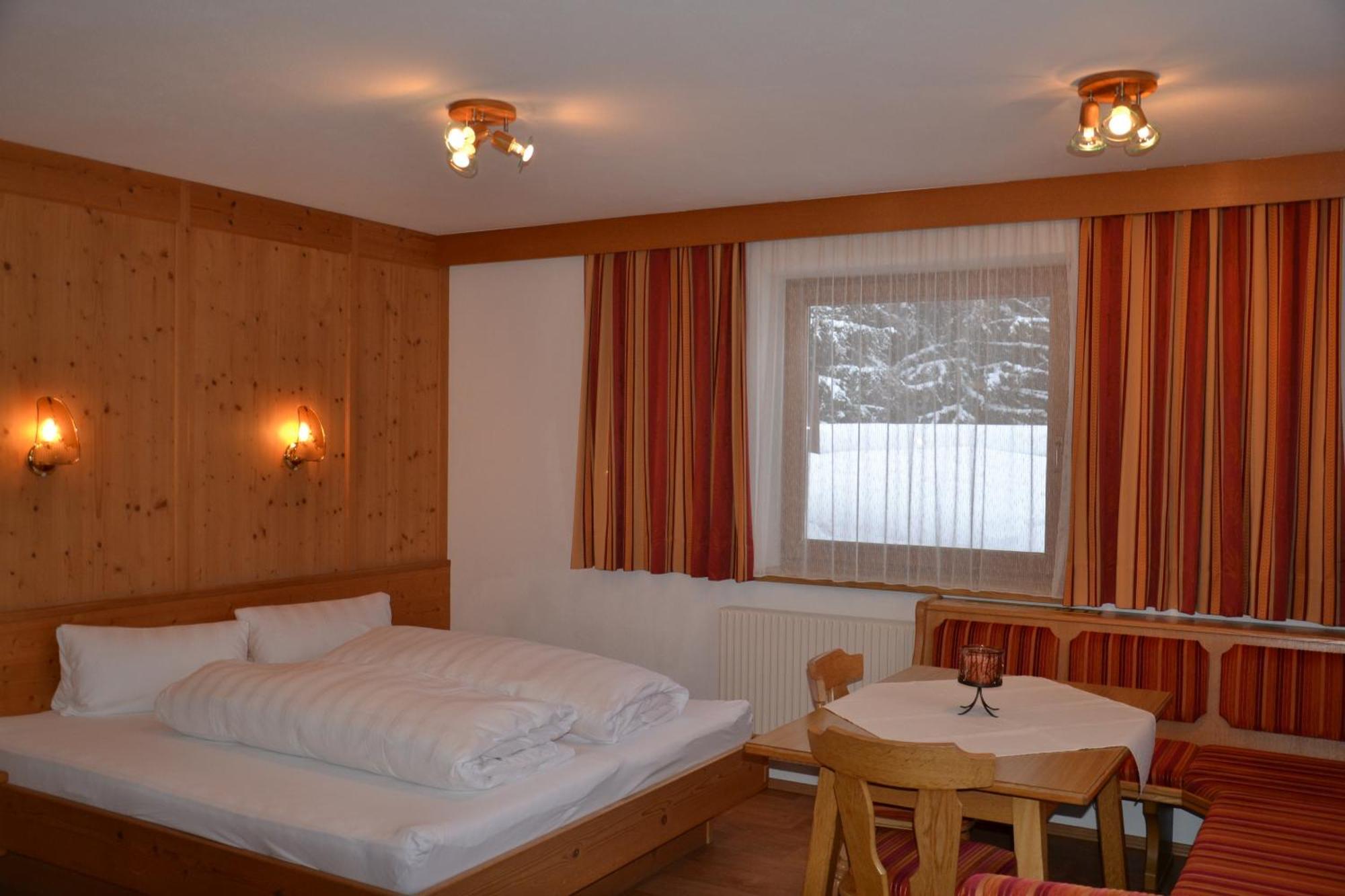 Appartement Ferienhaus Am Eggli à Sankt Anton am Arlberg Extérieur photo