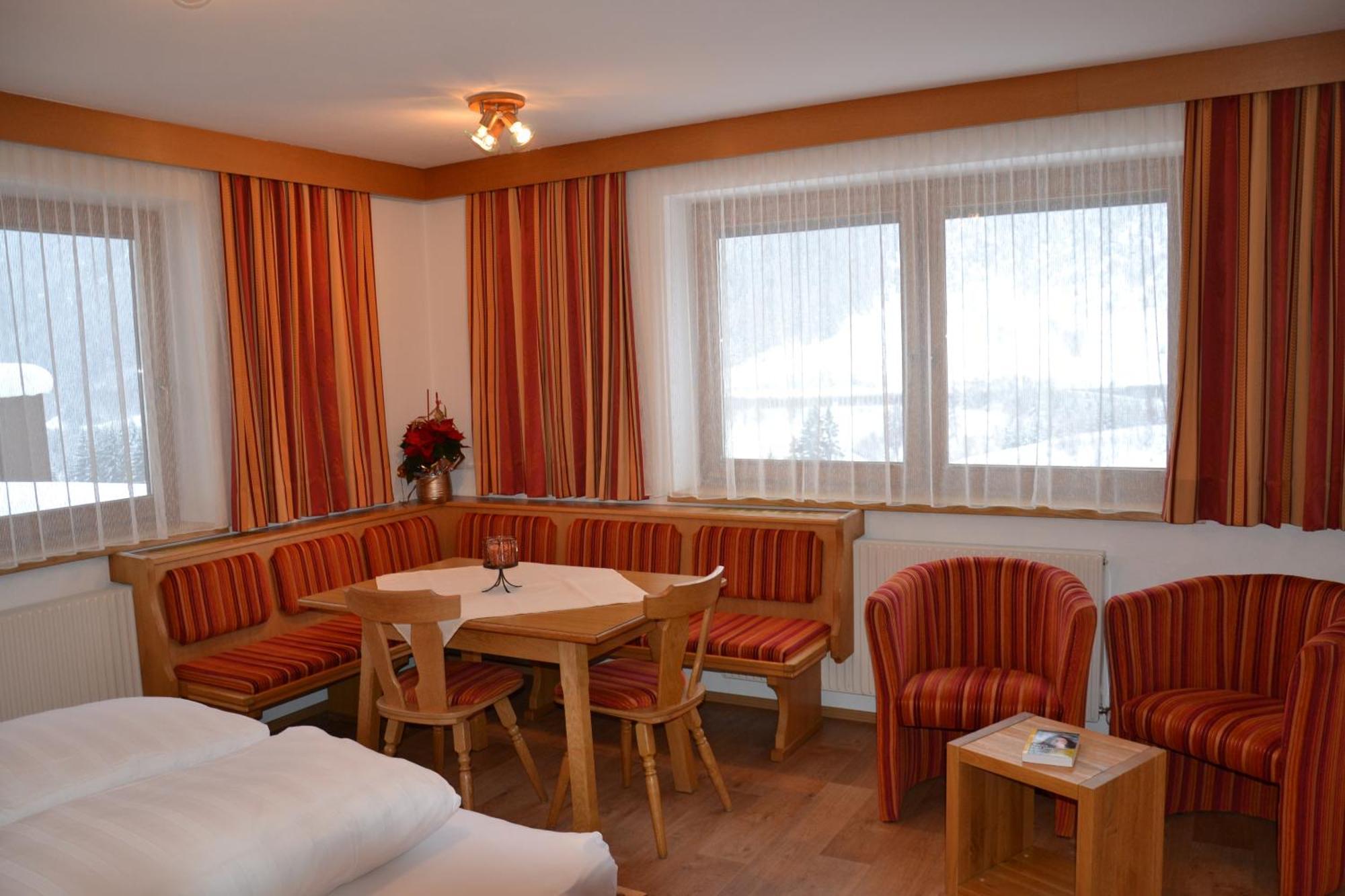 Appartement Ferienhaus Am Eggli à Sankt Anton am Arlberg Extérieur photo